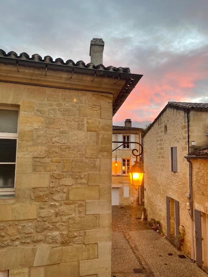 La Maison Du Clocher Saint-Emilion Bagian luar foto