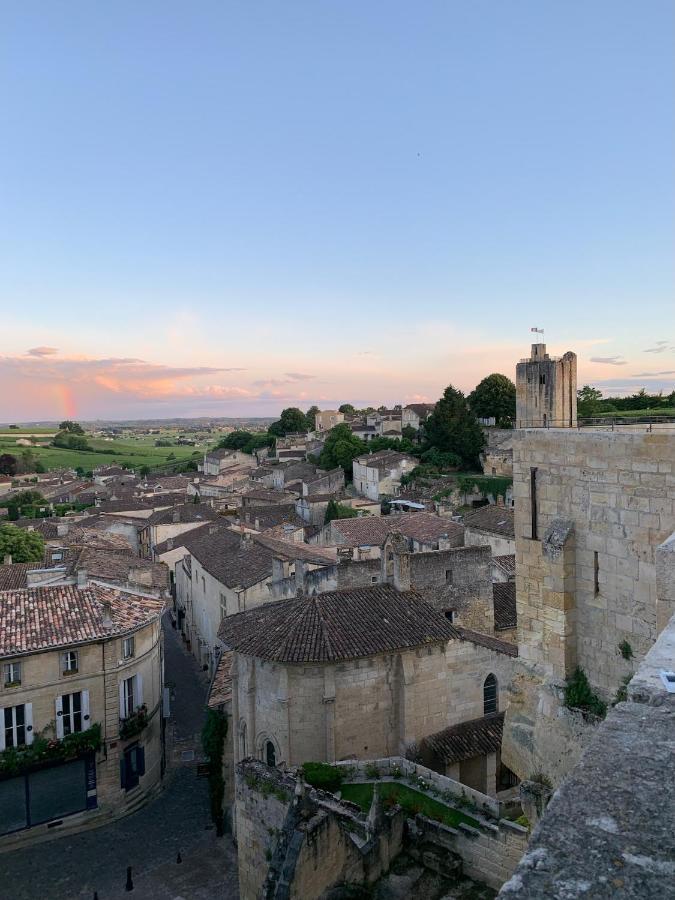 La Maison Du Clocher Saint-Emilion Bagian luar foto
