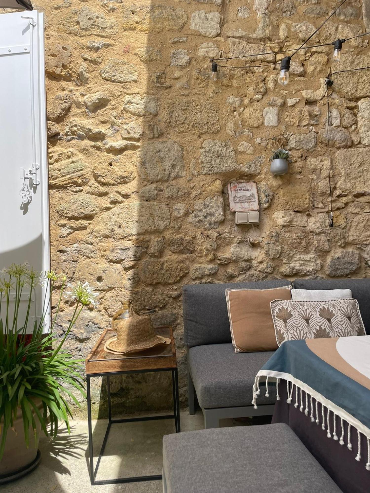 La Maison Du Clocher Saint-Emilion Bagian luar foto