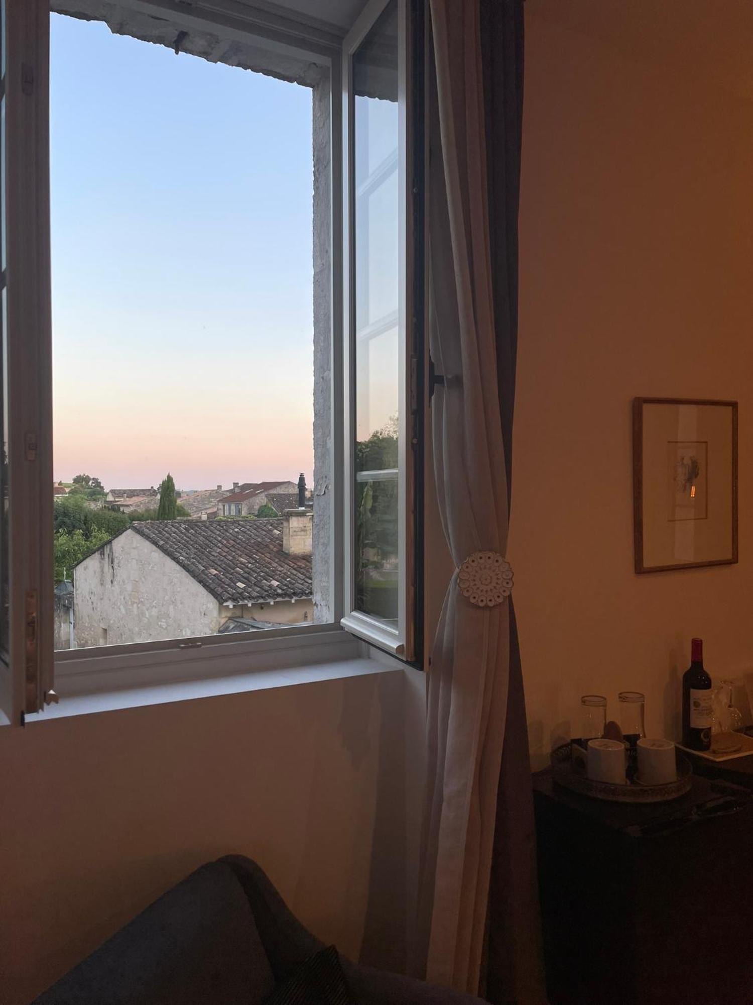 La Maison Du Clocher Saint-Emilion Bagian luar foto